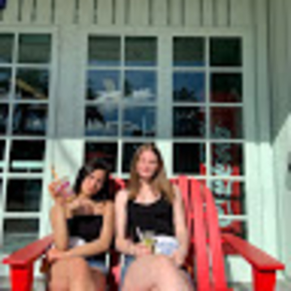 Meet your Posher, Andrea